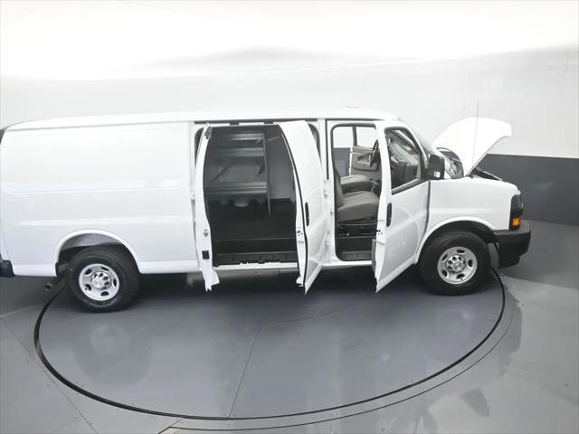 2026 Chevrolet Express Cargo Van 2500 Extended Wheelbase, WT, RWD