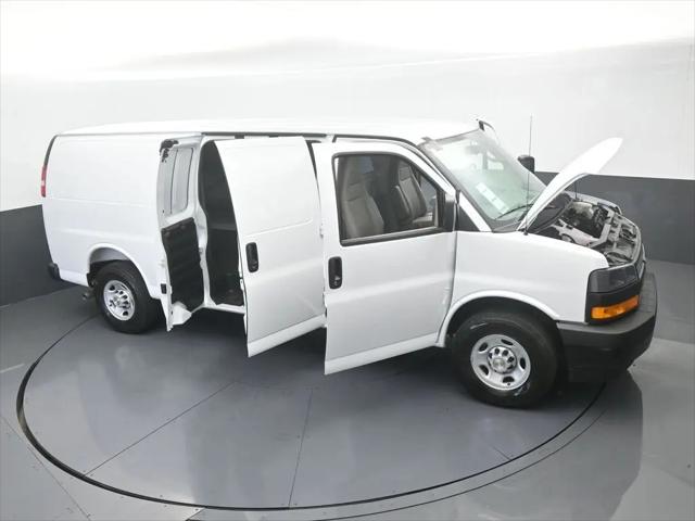 2026 Chevrolet Express Cargo Van 2500 Extended Wheelbase, WT, RWD