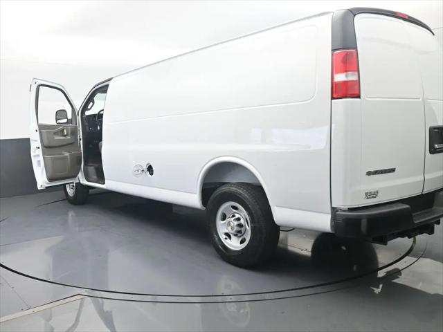 2026 Chevrolet Express Cargo Van 2500 Extended Wheelbase, WT, RWD