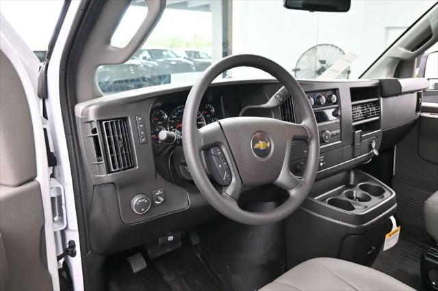 2026 Chevrolet Express Cargo Van 2500 Extended Wheelbase, WT, RWD