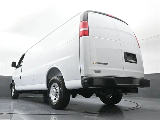 2026 Chevrolet Express Cargo Van 2500 Extended Wheelbase, WT, RWD