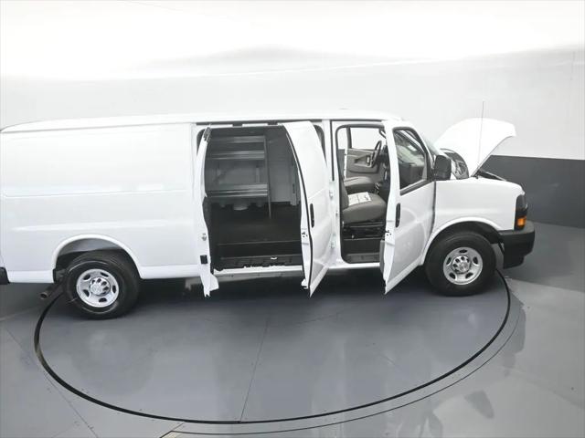 2026 Chevrolet Express Cargo Van 2500 Extended Wheelbase, WT, RWD