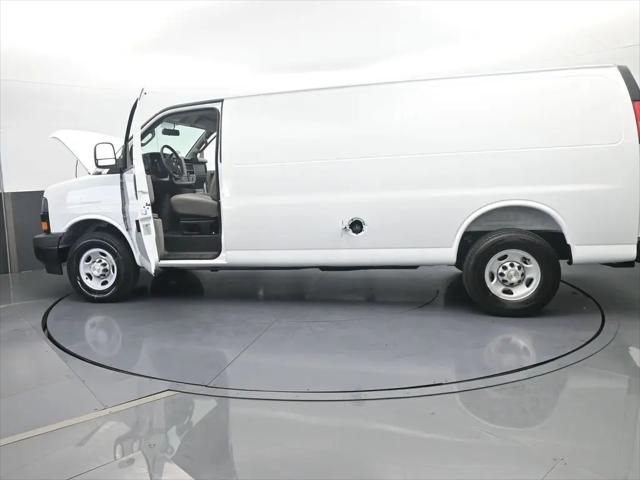 2026 Chevrolet Express Cargo Van 2500 Extended Wheelbase, WT, RWD