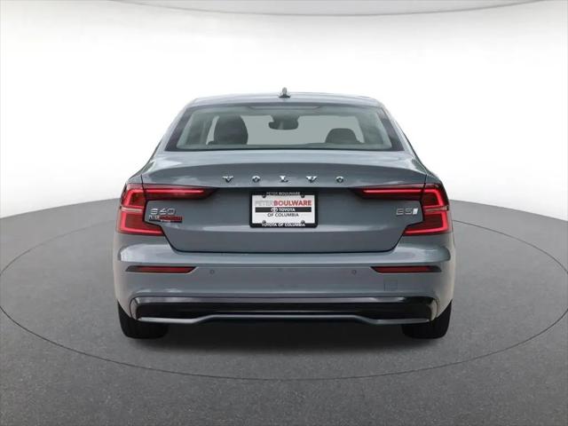 2023 Volvo S60 B5 Plus Dark Theme