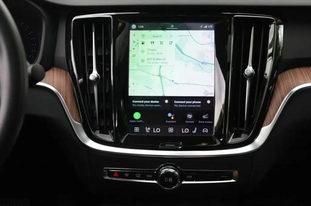 2023 Volvo S60 B5 Plus Dark Theme