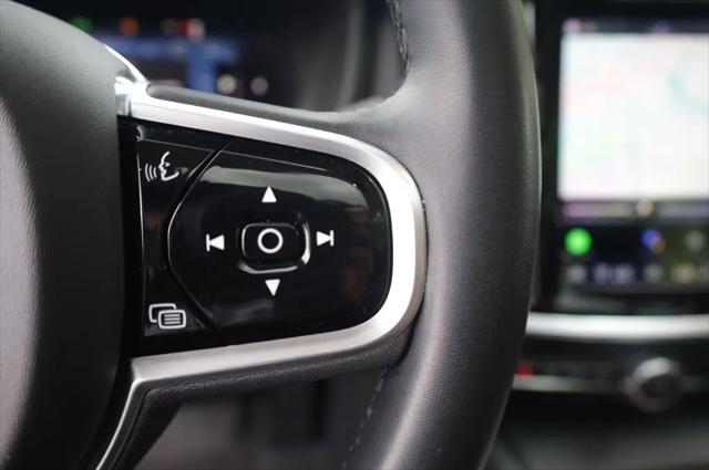 2023 Volvo S60 B5 Plus Dark Theme