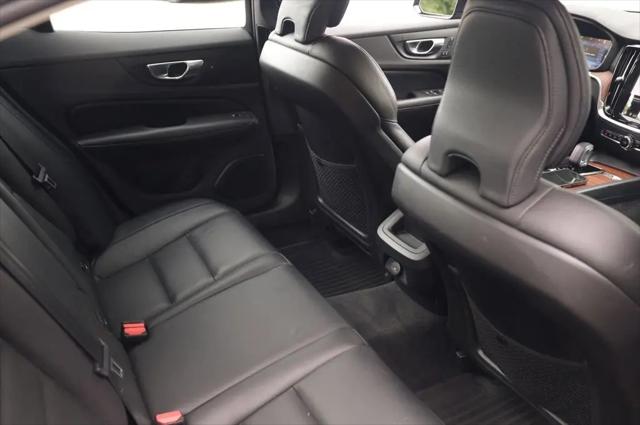 2023 Volvo S60 B5 Plus Dark Theme
