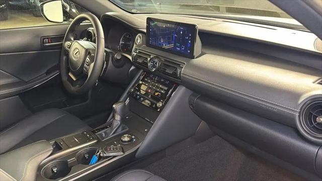2024 Lexus IS 350 F SPORT Design