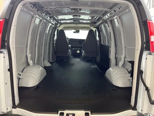 2026 GMC Savana Cargo 2500 Regular Wheelbase, Work Van, RWD