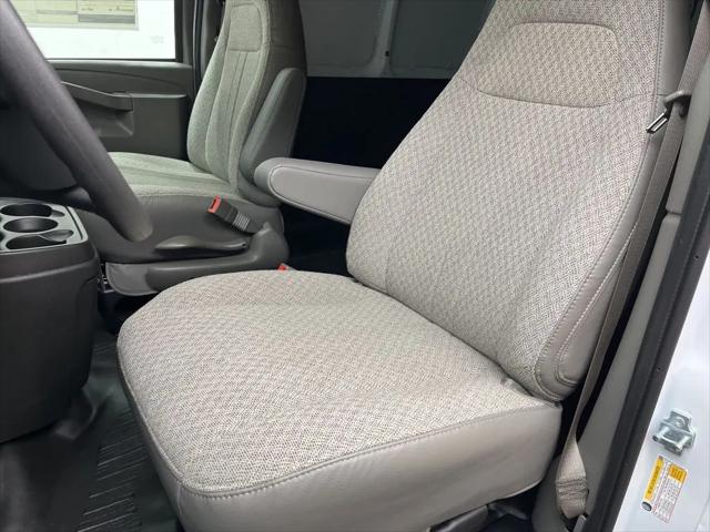 2026 GMC Savana Cargo 2500 Regular Wheelbase, Work Van, RWD