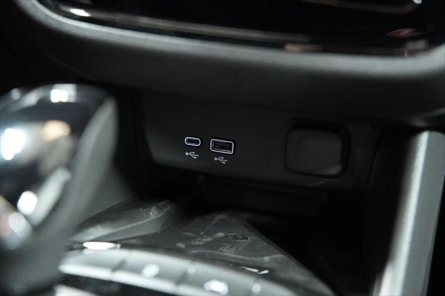 2026 Buick NV Avenir FWD