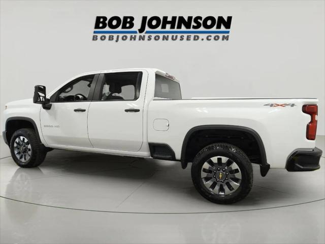 2023 Chevrolet Silverado 2500HD 4WD Crew Cab Standard Bed Custom