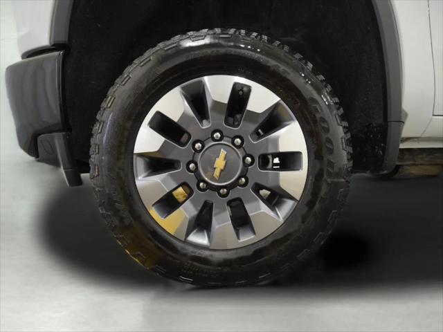 2023 Chevrolet Silverado 2500HD 4WD Crew Cab Standard Bed Custom