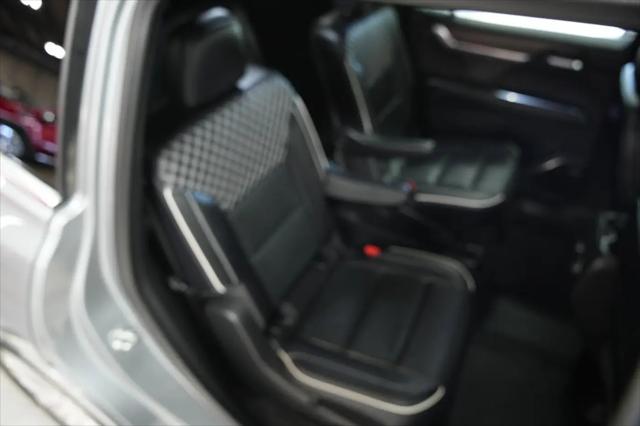 2025 GMC Acadia AWD Denali