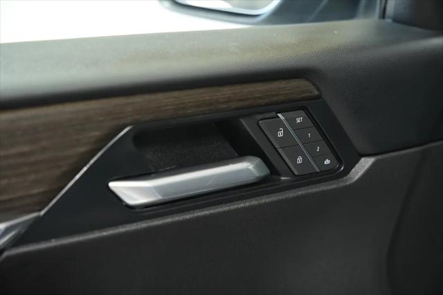 2025 GMC Acadia AWD Denali
