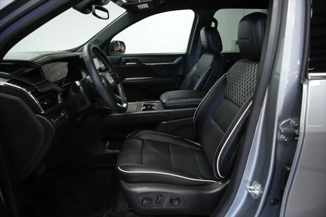 2025 GMC Acadia AWD Denali