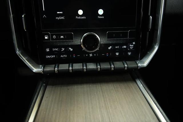 2025 GMC Acadia AWD Denali