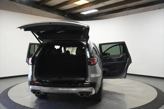 2025 GMC Acadia AWD Denali