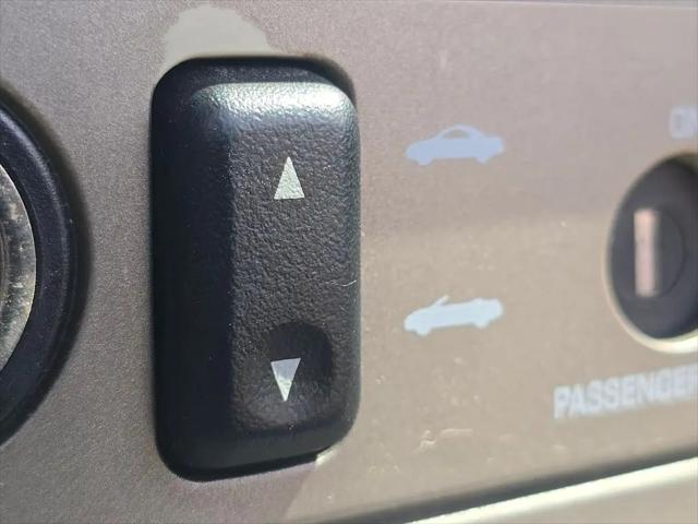2005 Ford Thunderbird Premium