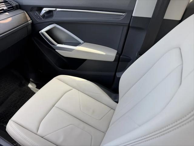 2022 Audi Q3 Premium 40 TFSI quattro Tiptronic
