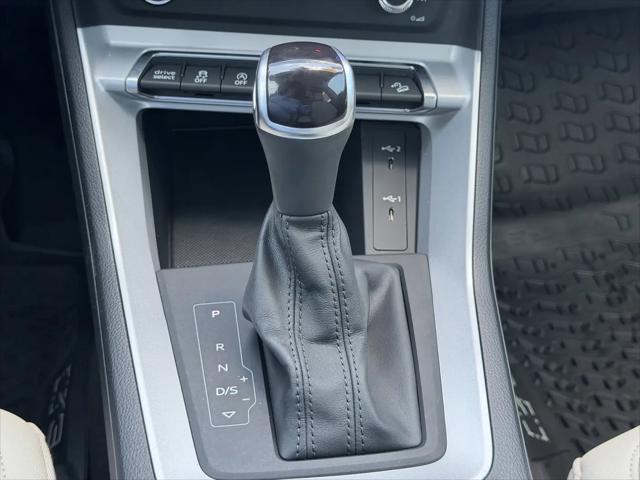 2022 Audi Q3 Premium 40 TFSI quattro Tiptronic
