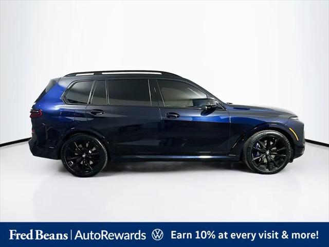 2025 BMW X7 M60i