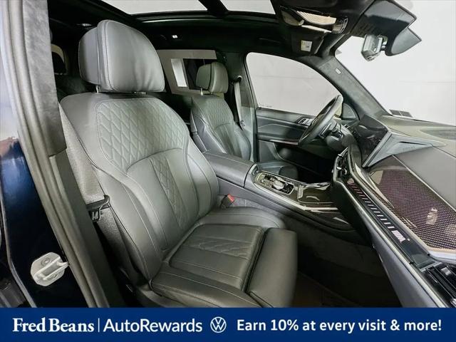 2025 BMW X7 M60i