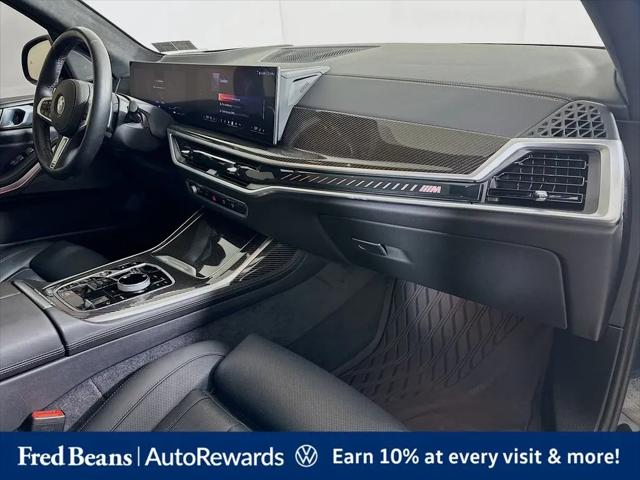 2025 BMW X7 M60i
