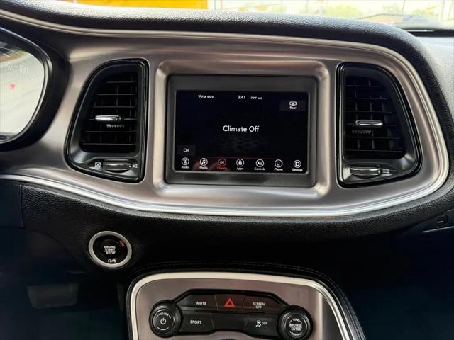 2021 Dodge Challenger SXT