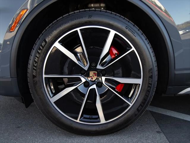 2025 Porsche Macan Electric 4S