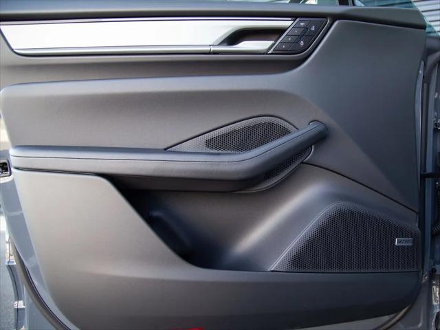 2025 Porsche Macan Electric 4S