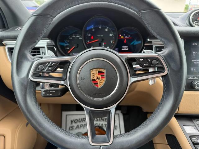 2017 Porsche Macan Macan