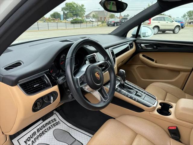 2017 Porsche Macan Macan