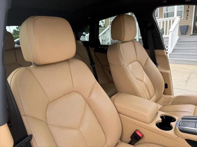 2017 Porsche Macan Macan
