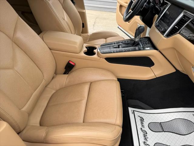 2017 Porsche Macan Macan