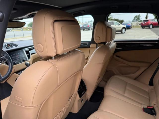 2017 Porsche Macan Macan