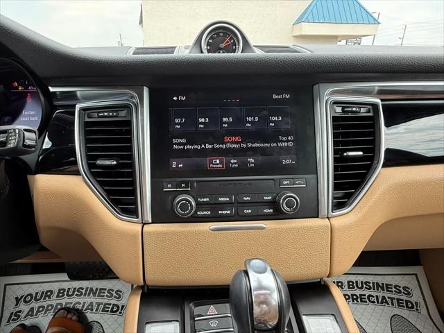 2017 Porsche Macan Macan