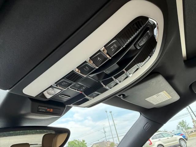 2017 Porsche Macan Macan