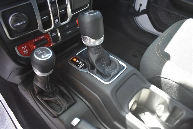 2025 Jeep Wrangler 4-Door Willys 4x4