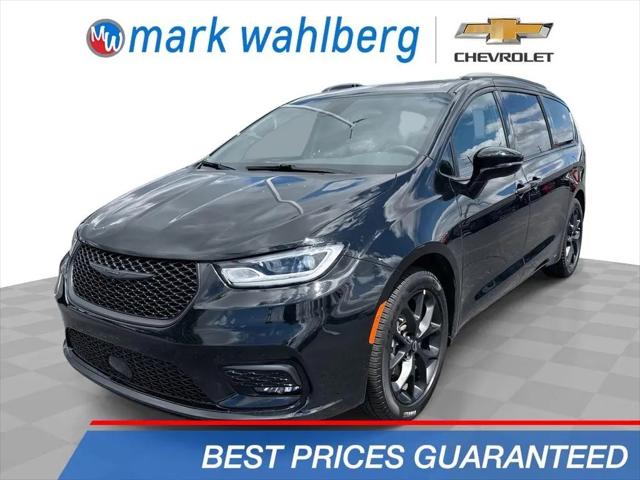 2025 Chrysler Pacifica Limited for sale in Columbus, OH