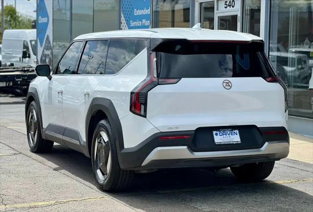 2024 Kia EV9 Light Long Range