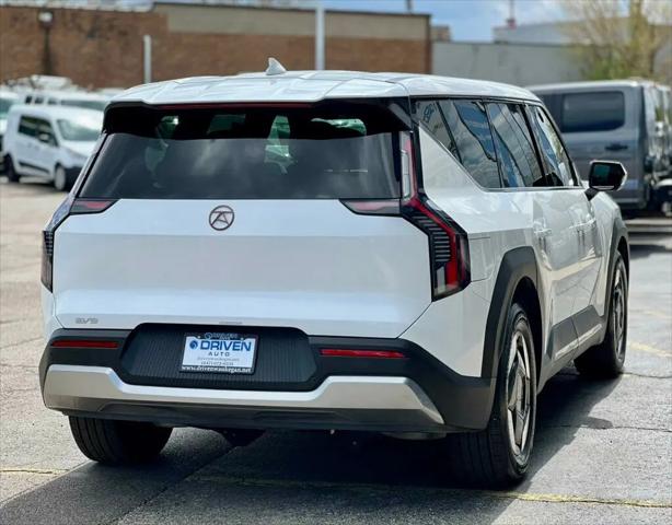 2024 Kia EV9 Light Long Range