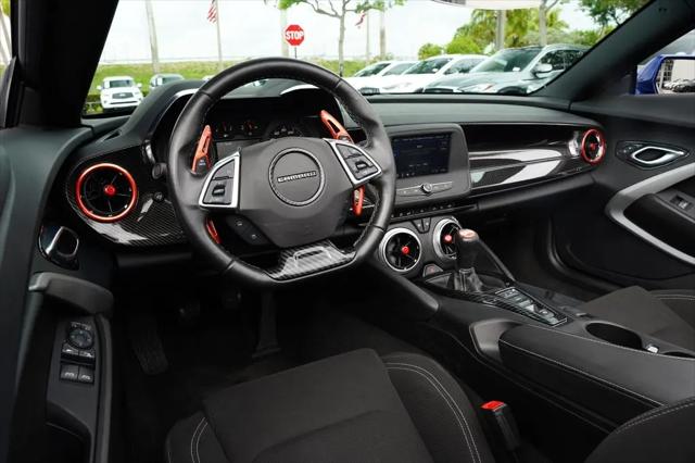 2024 Chevrolet Camaro RWD Convertible LT1