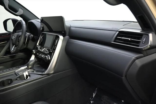 2025 Lexus LX Overtrail