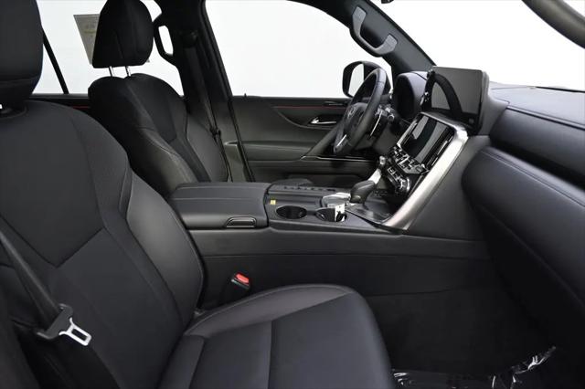 2025 Lexus LX Overtrail