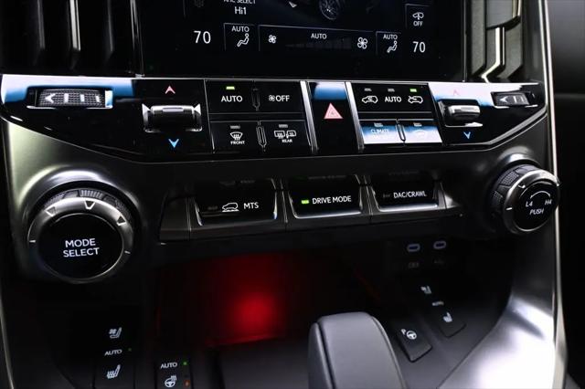 2025 Lexus LX Overtrail