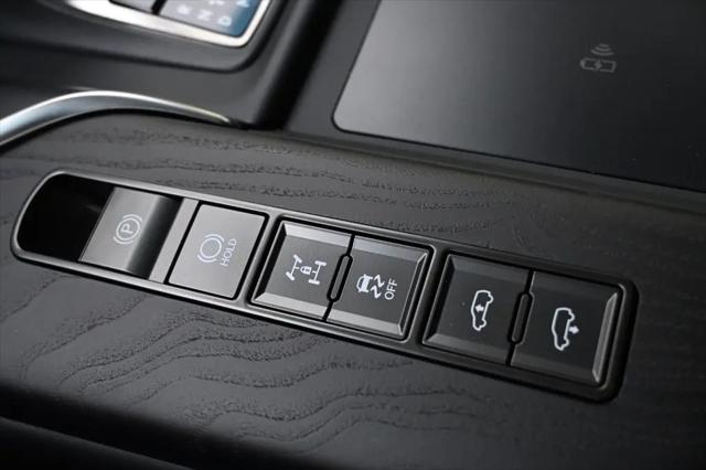 2025 Lexus LX Overtrail
