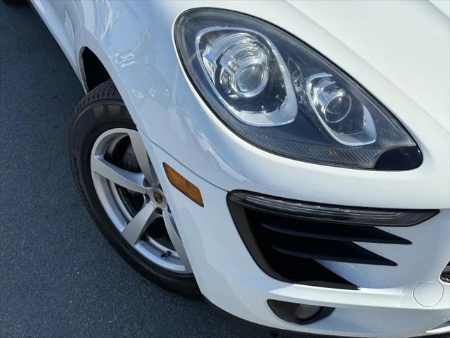 2017 Porsche Macan Macan