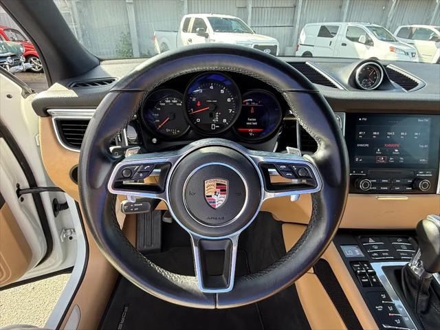 2017 Porsche Macan Macan