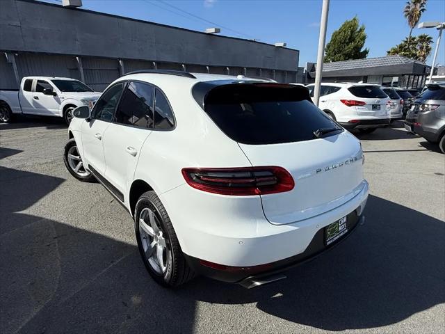 2017 Porsche Macan Macan